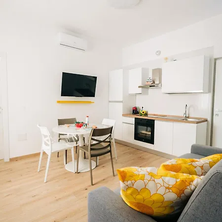 Casammare Faro E Sole Apartment *